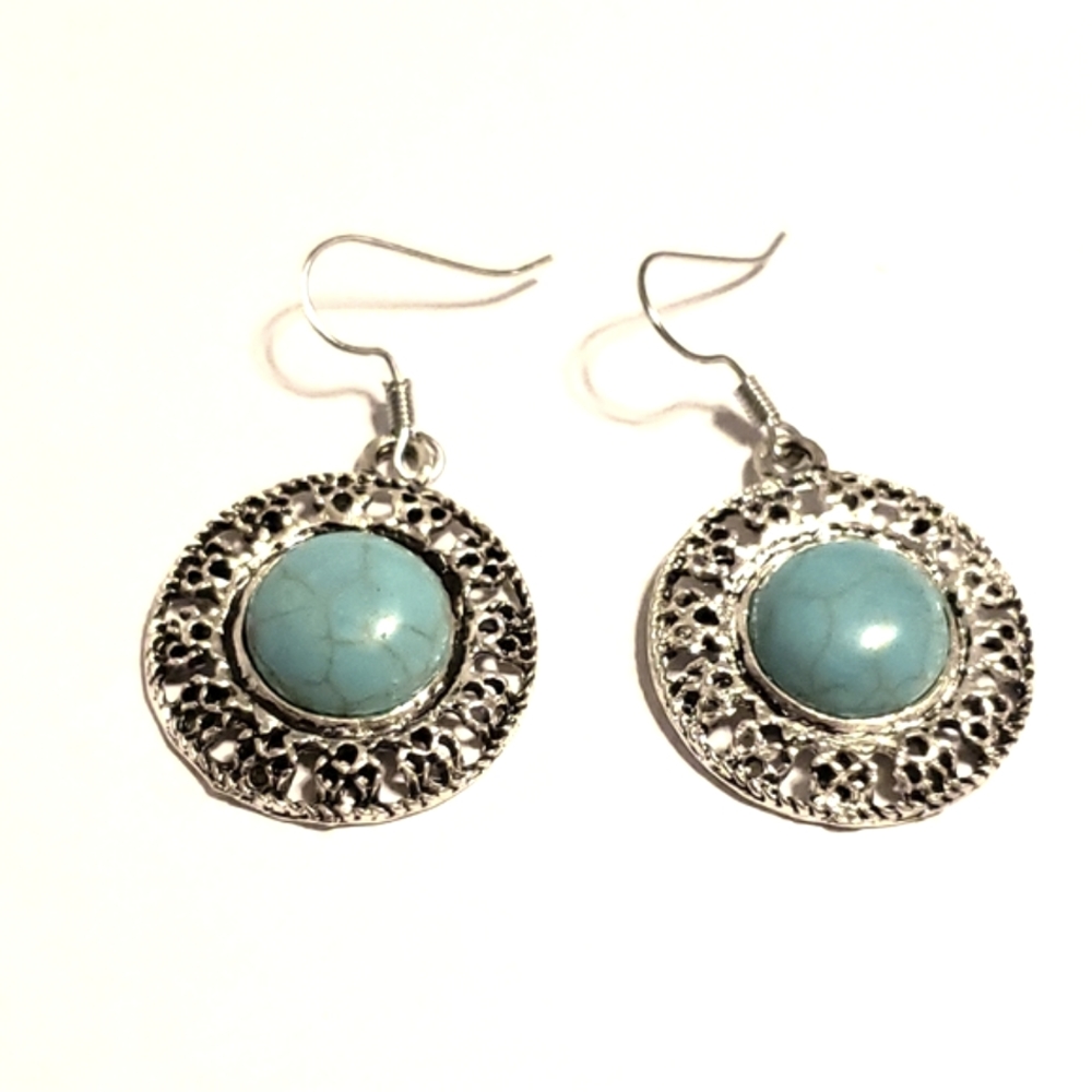 ❤ 3/$25 ALL TURQUOISE EARRINGS - Picture 3 of 4